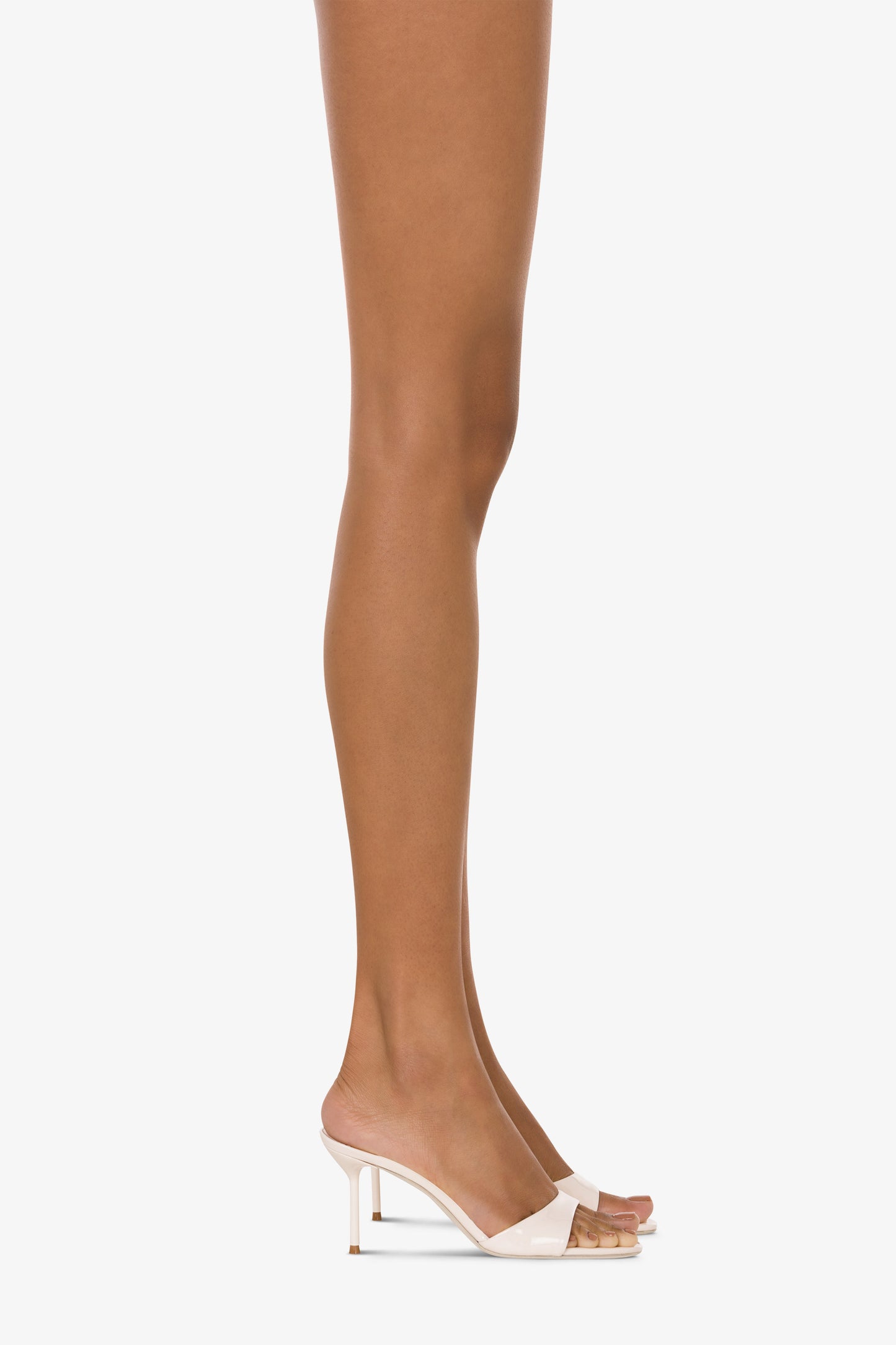 Muiltjes in ivoorkleurig lakleer