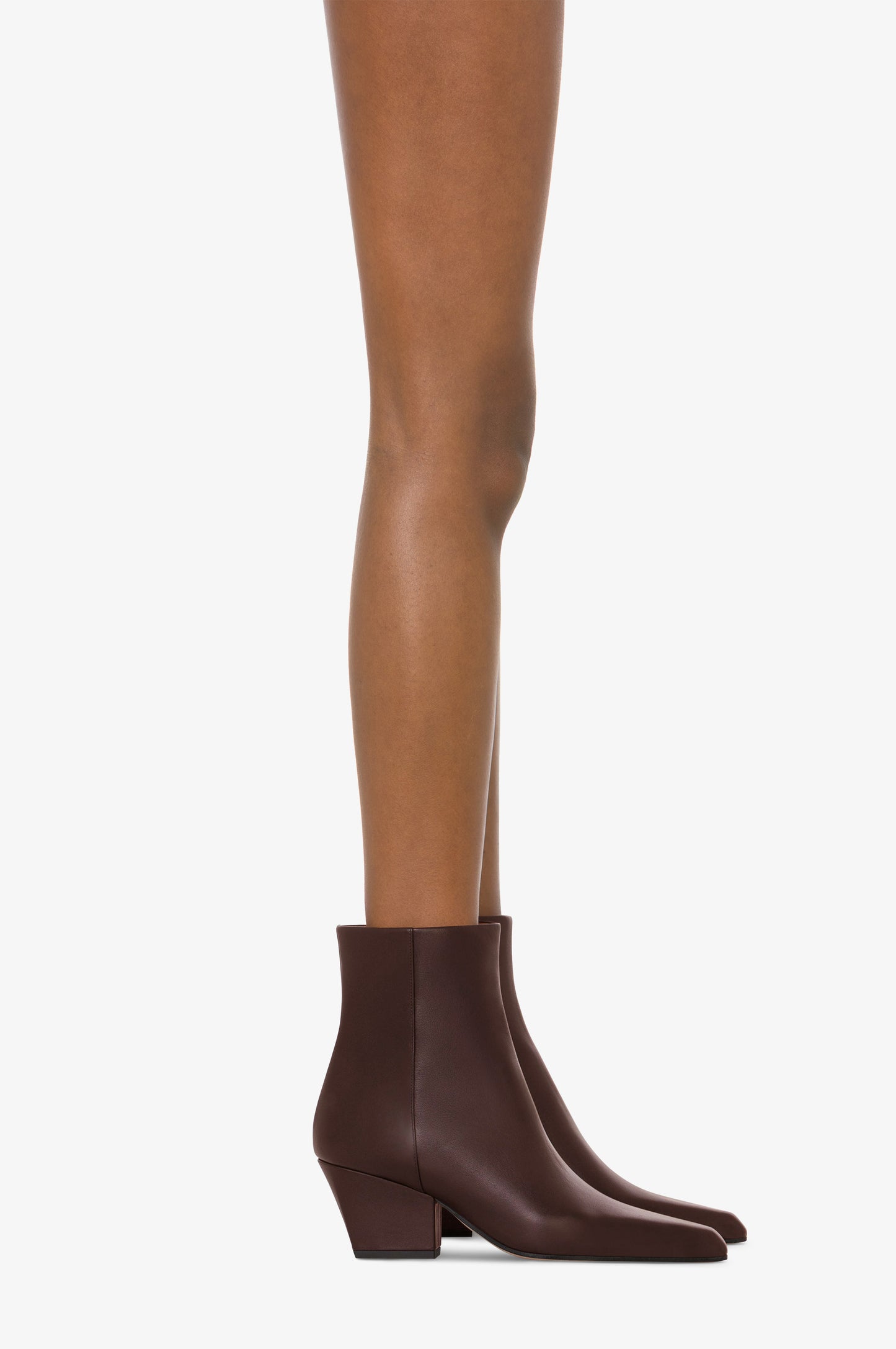Ankle boots in mocha calf leather