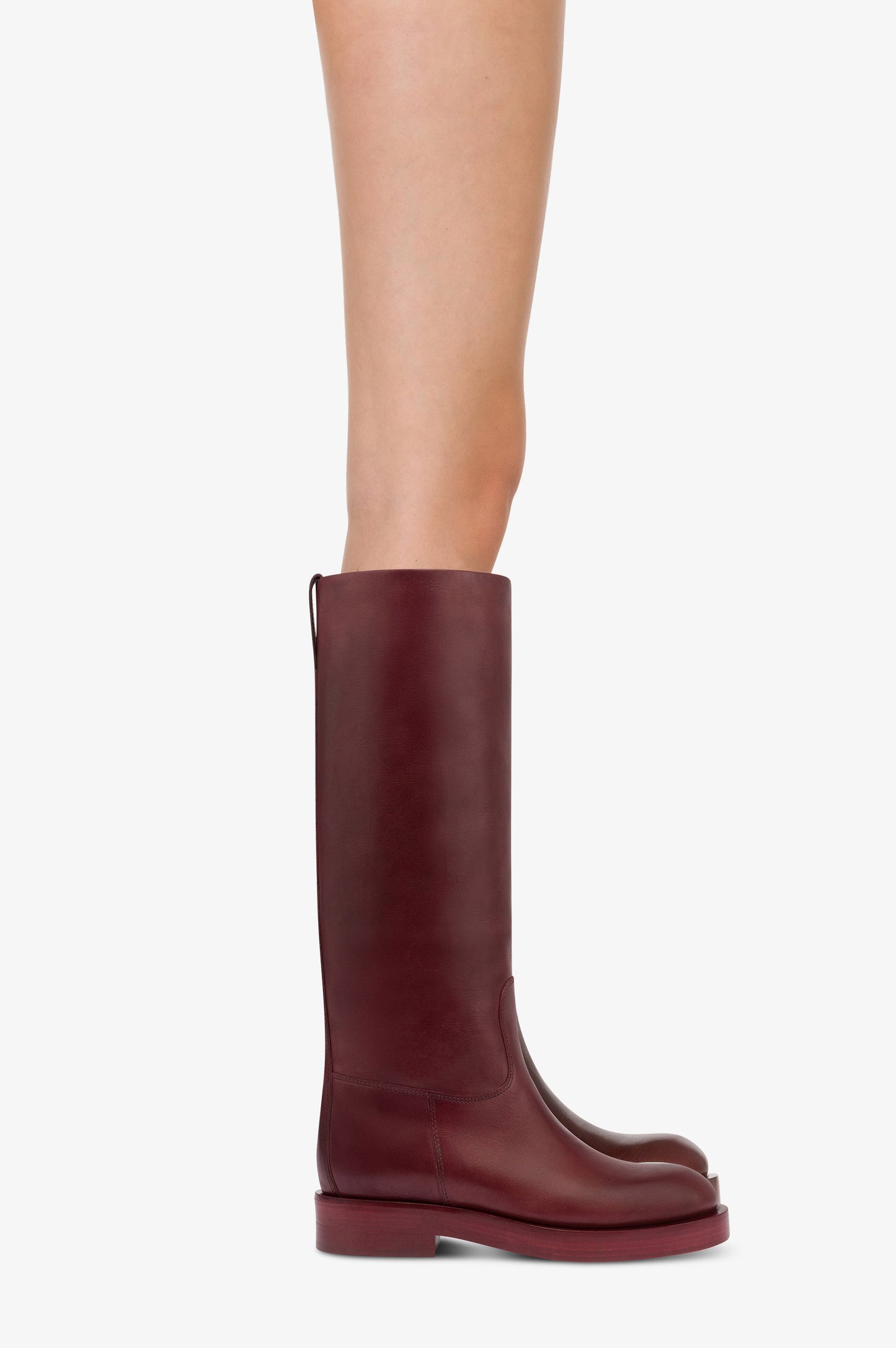 Bottes en cuir de veau rouge sombre