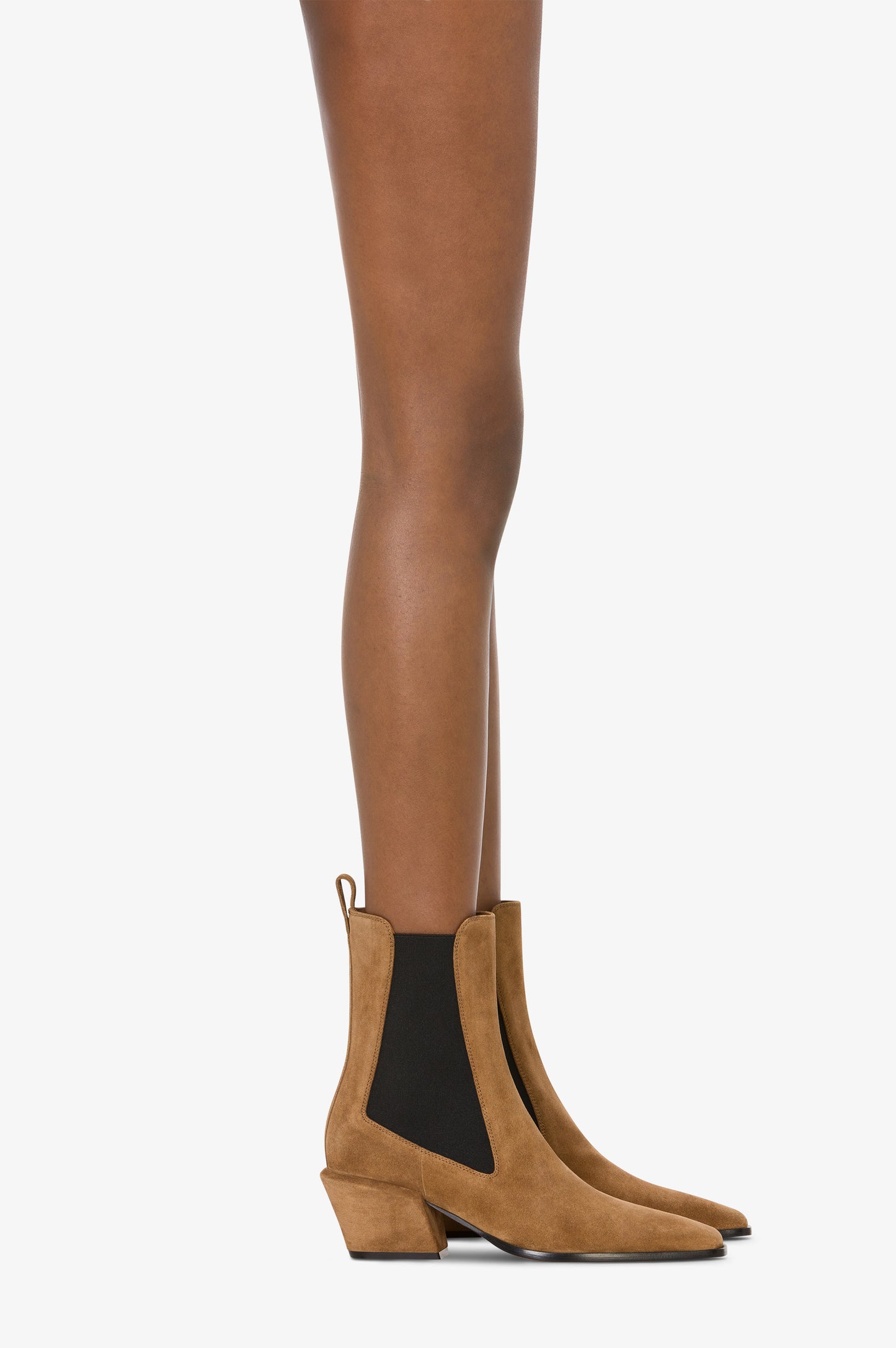 Bottines en cuir suede de veau couleur marron