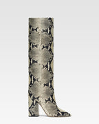Boots in grey printed python