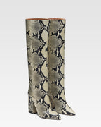 Boots in grey printed python