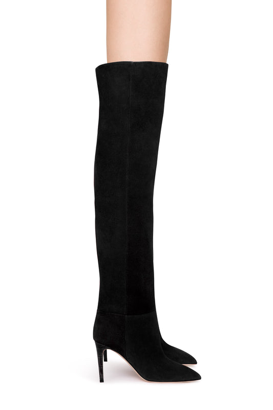 Overknee-Stiefel aus schwarzem Kalbsveloursleder mit 85 mm-Absatz - Produkt getragen