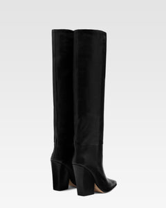 Botas de piel negra con efecto texturizado