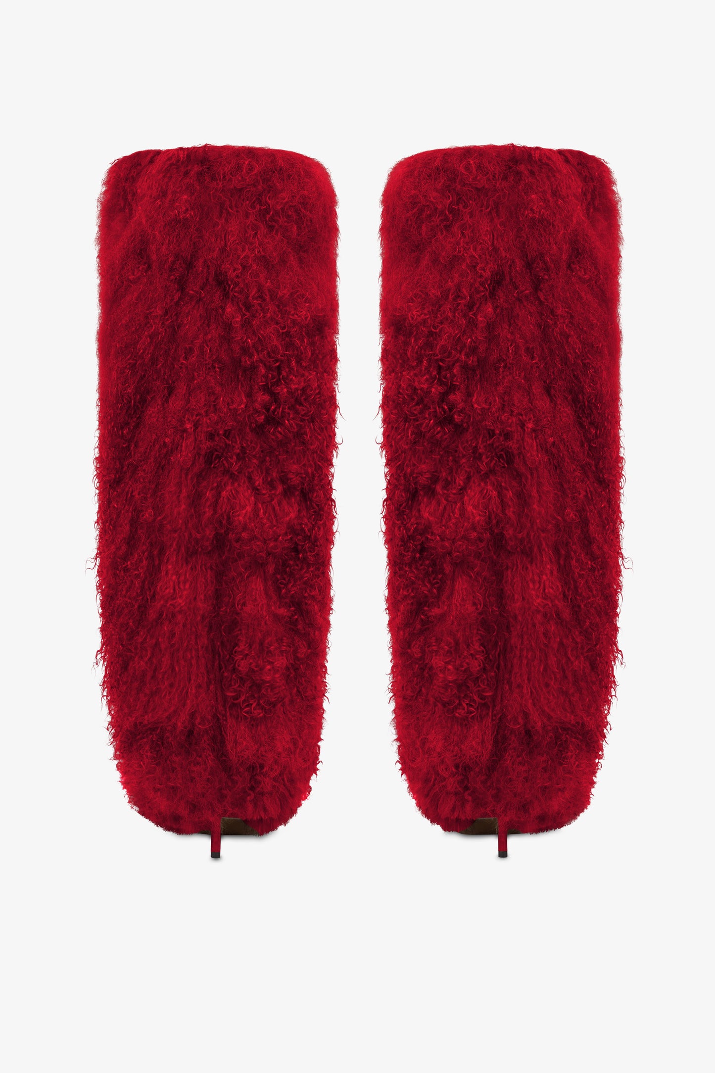 Boots in red faux fur