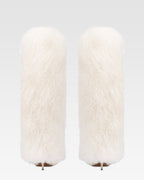 Boots in mongolian fur white