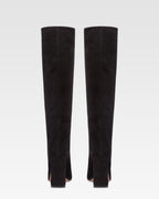 Kniehohe Stiefel aus weichem Wildleder in samtweichem Schwarz