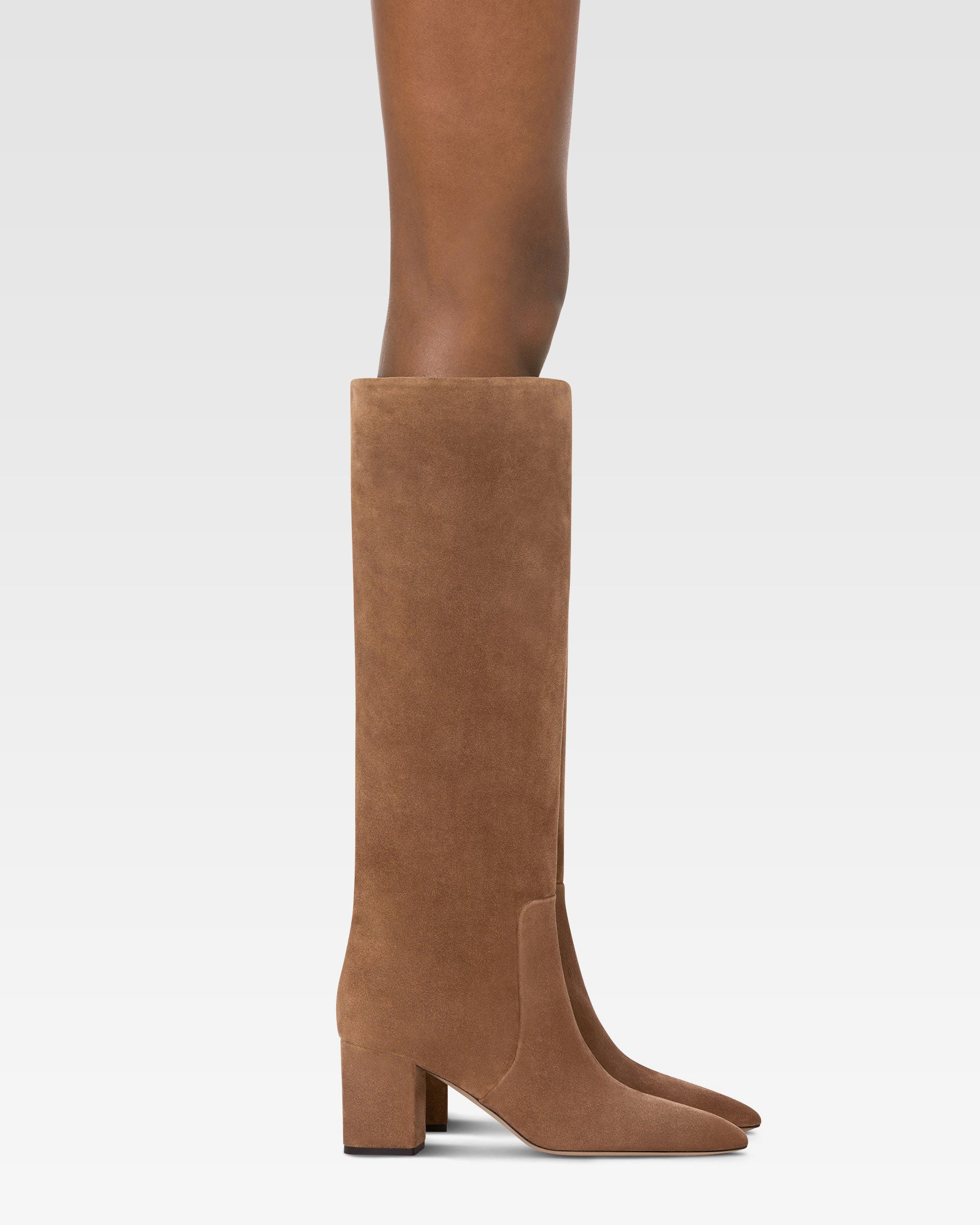 Bottes en cuir suede de veau couleur marron