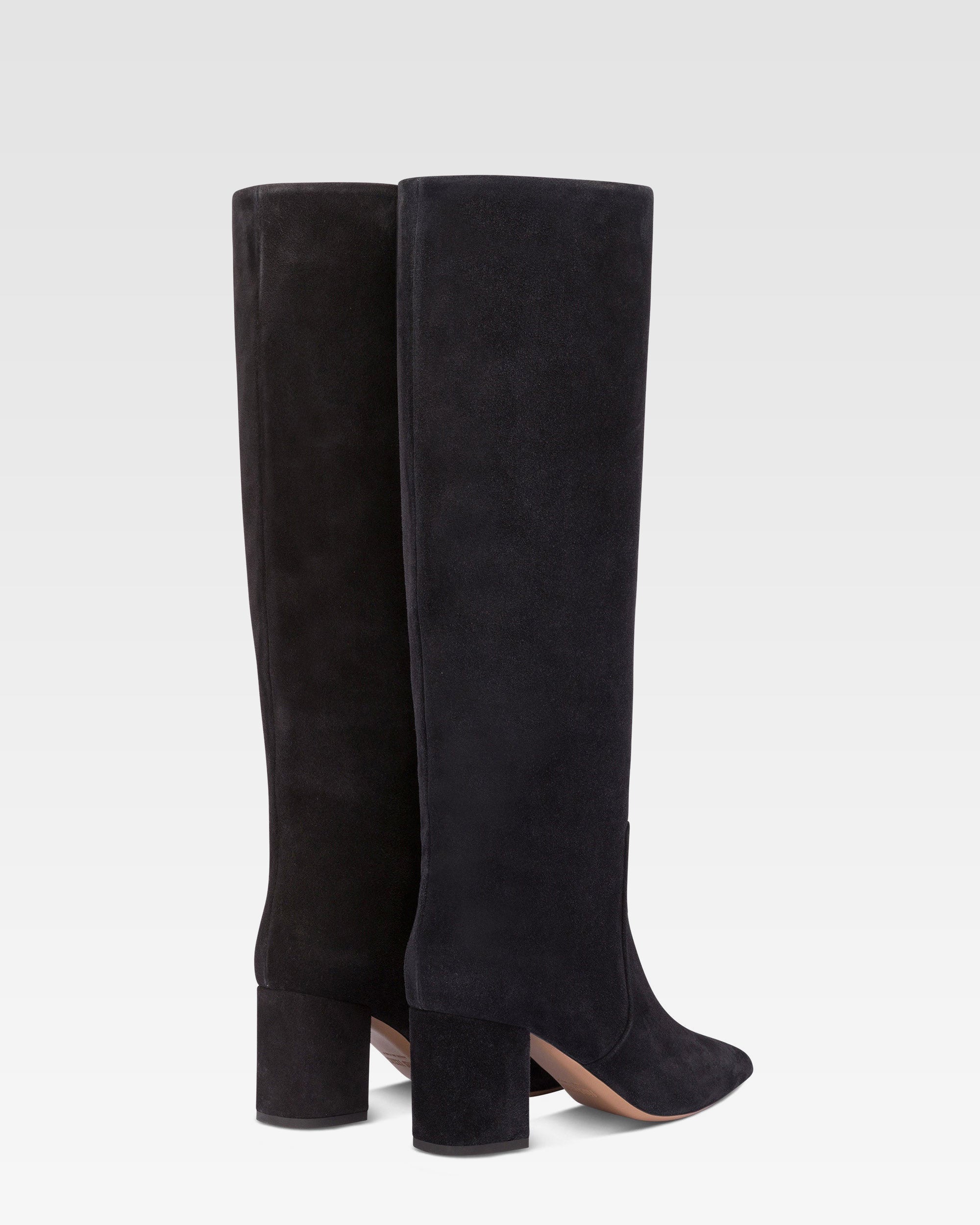 Bottes a hauteur de genou en cuir suede souple noir casse
