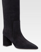 Botas hasta la rodilla de suave piel de ante negro apagado