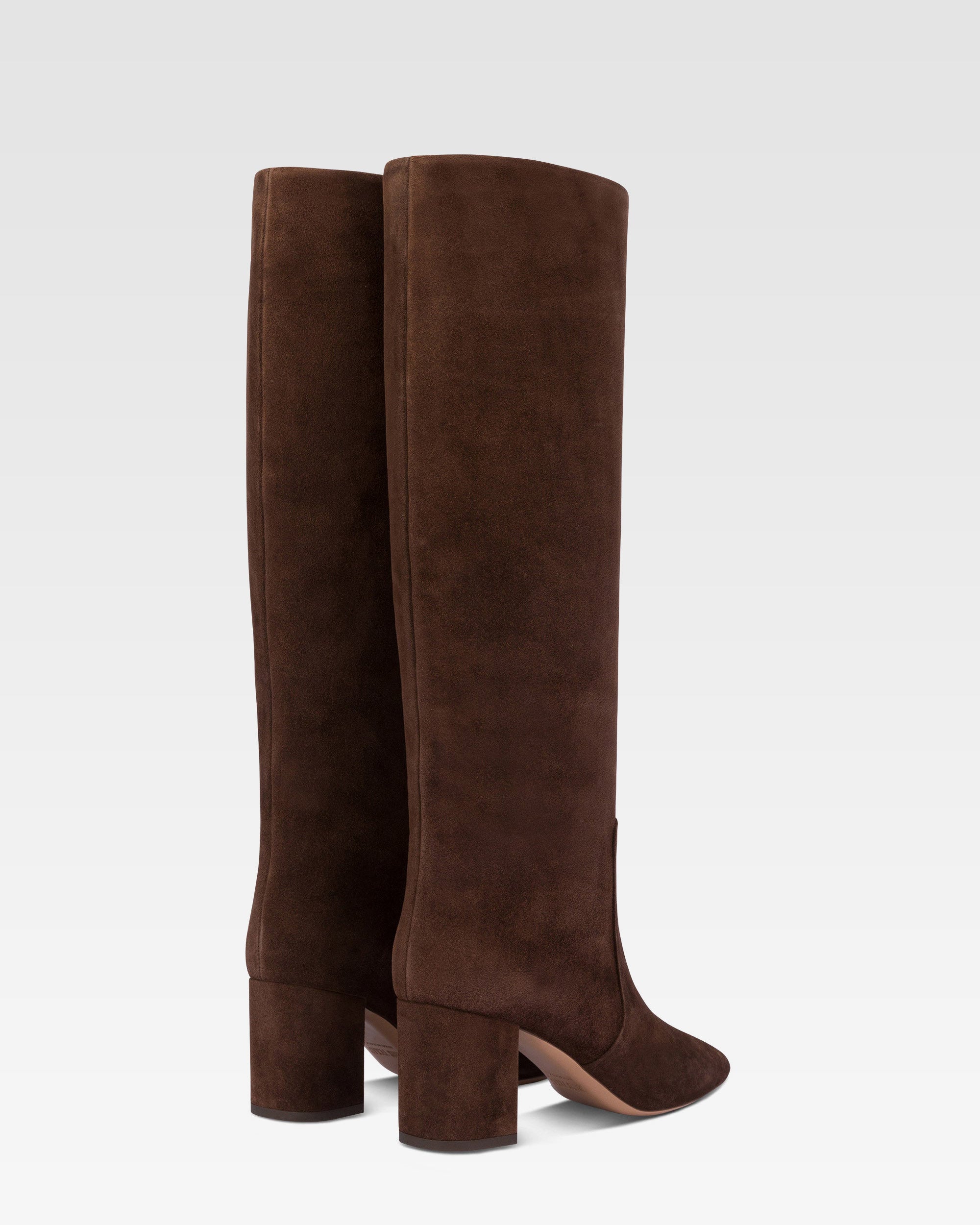 Bottes a hauteur de genou en cuir suede doux et poivre