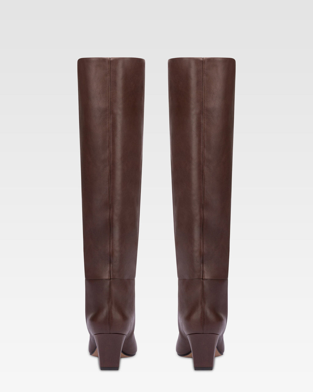 Botas hasta la rodilla de punta fina en piel flexible color moca