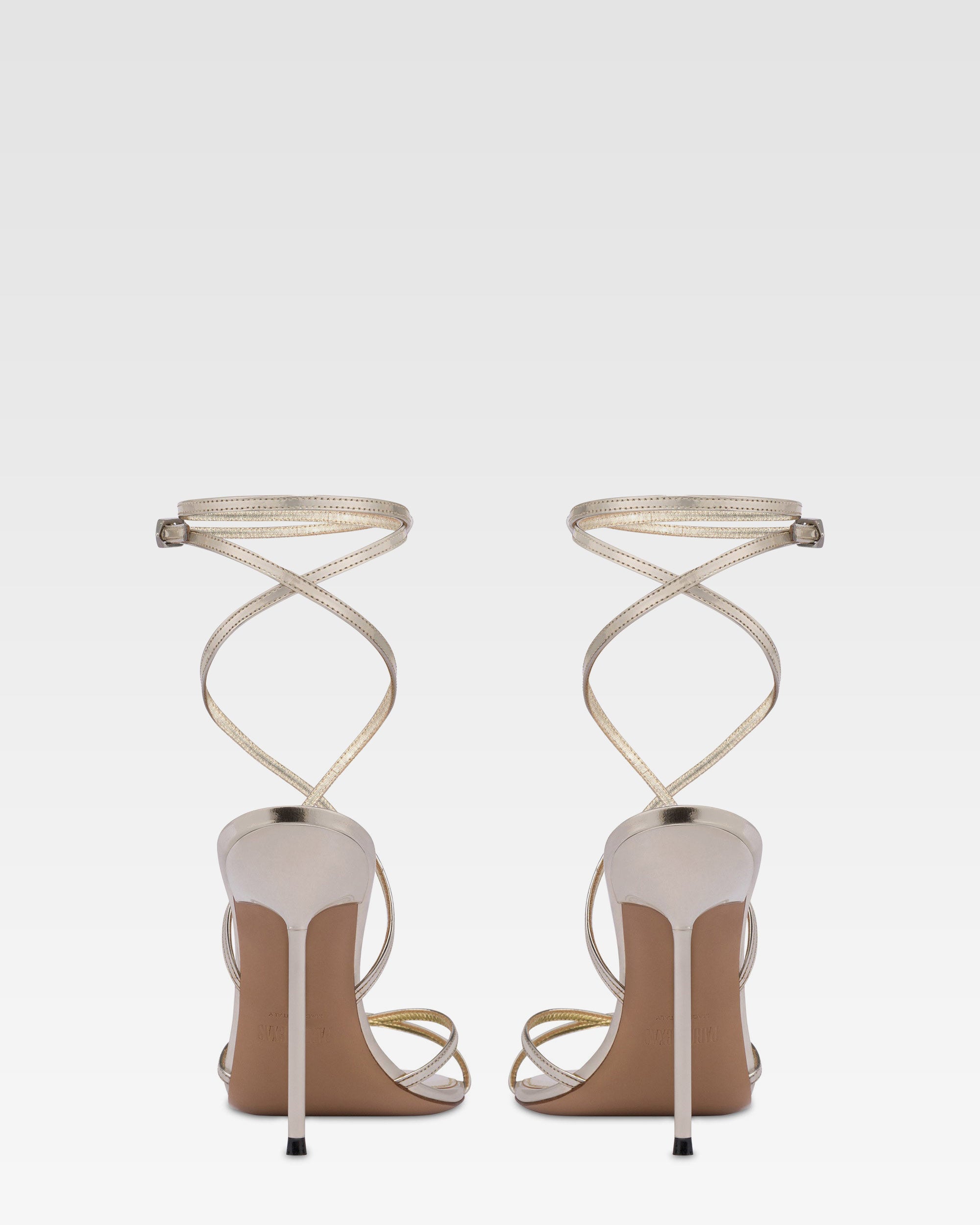 Sandales a lacets en cuir metallise argente