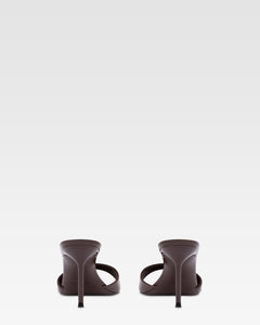 Patent leather mule