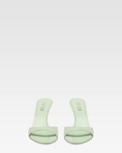 Mules en charol color verde menta