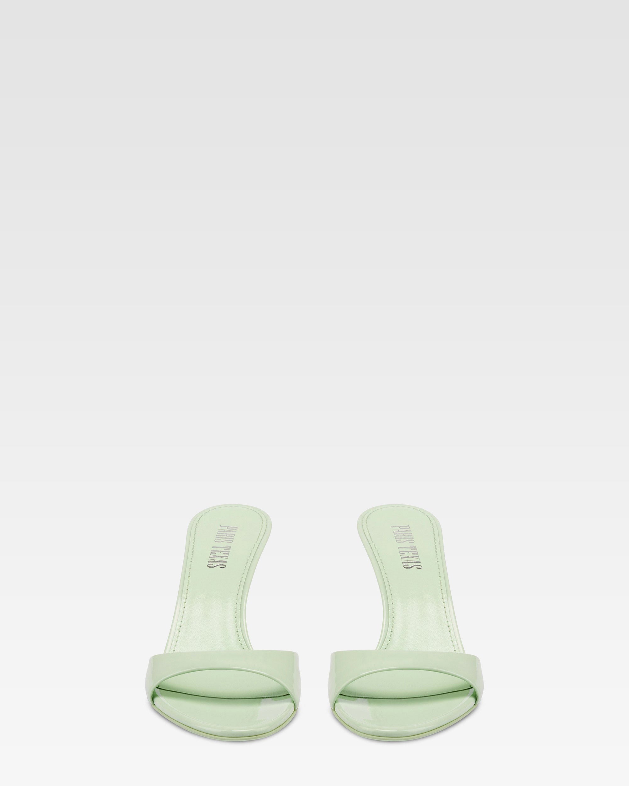 Mules en charol color verde menta