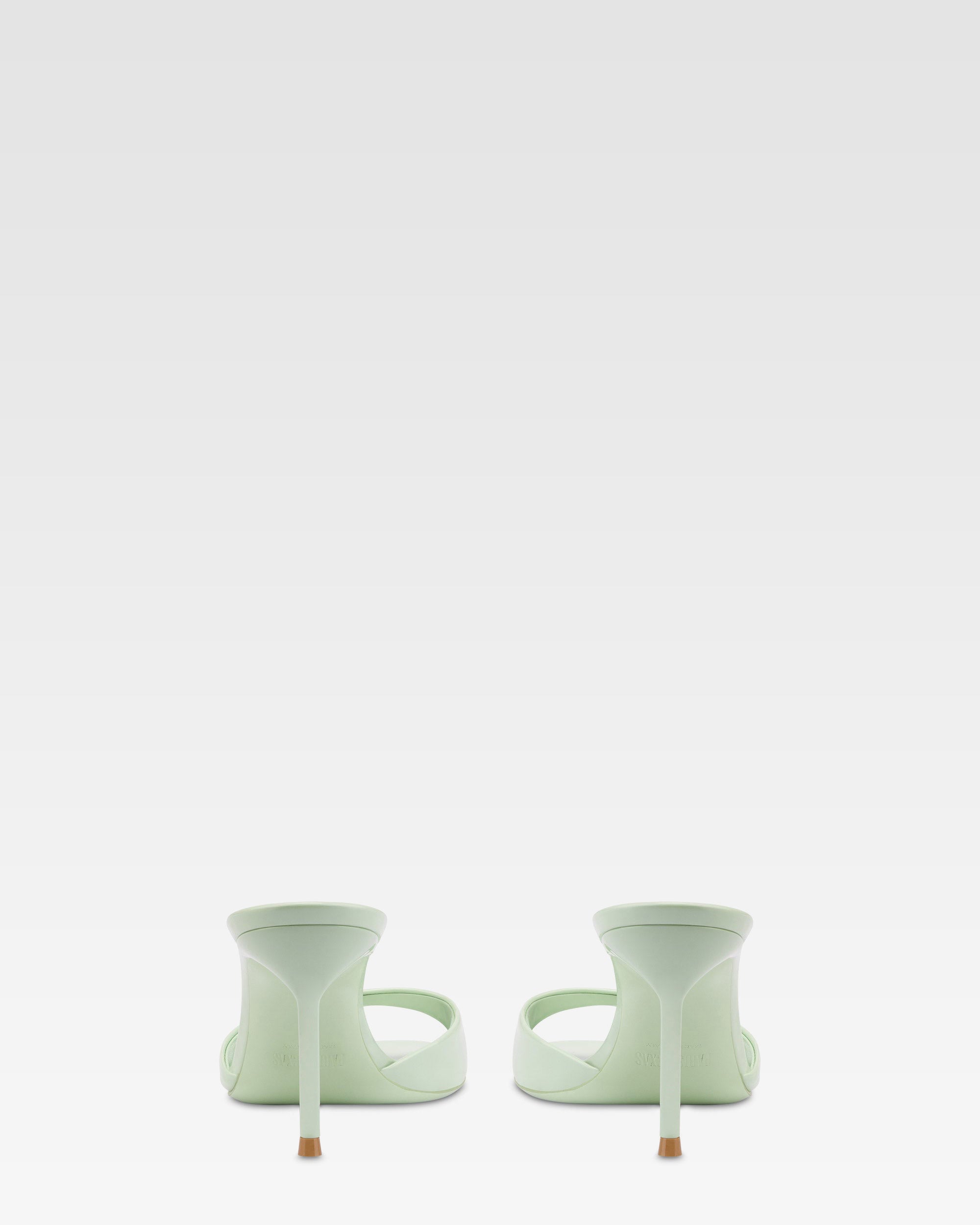 Mules en charol color verde menta