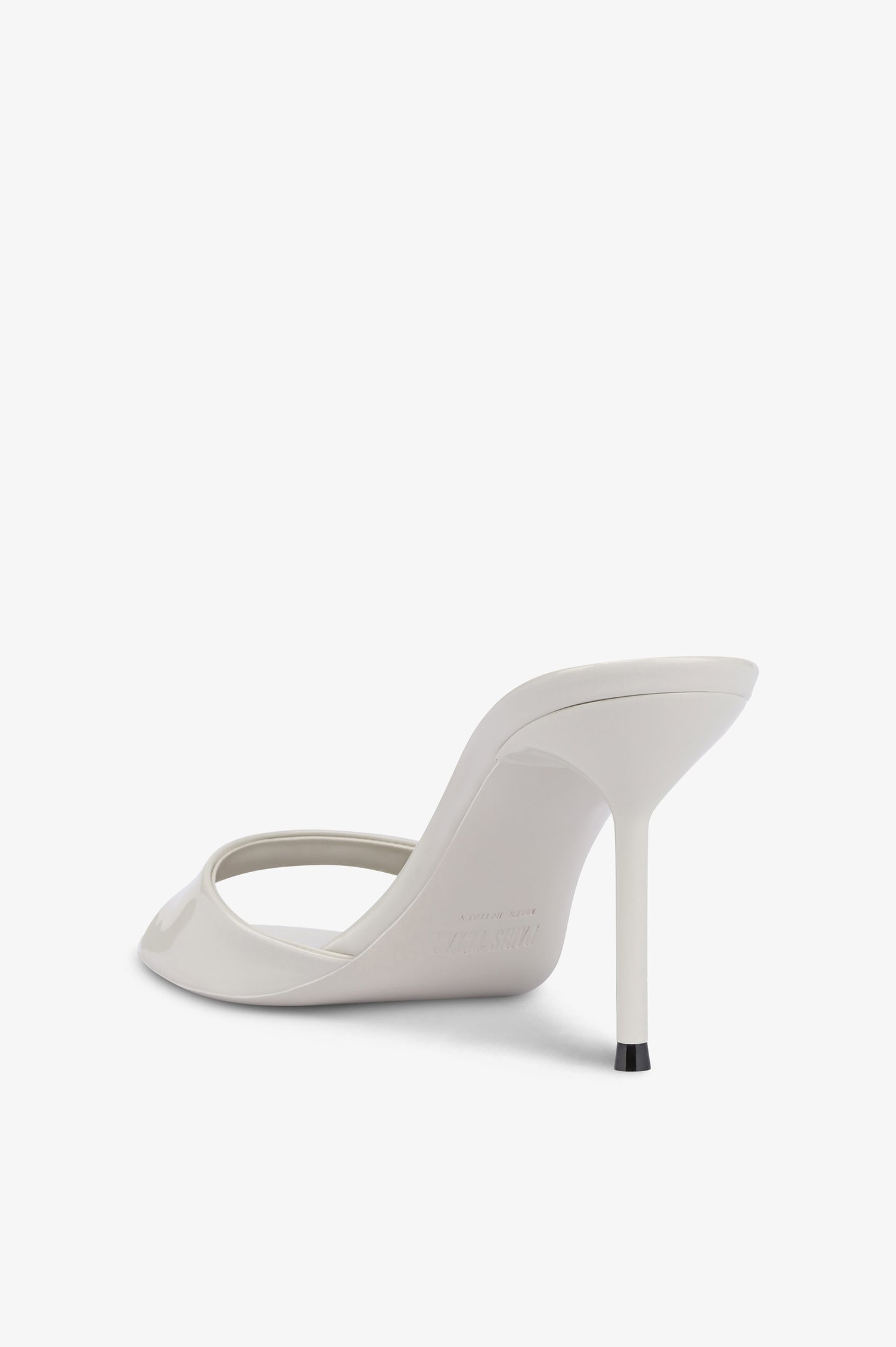 Mules in grey patent leather