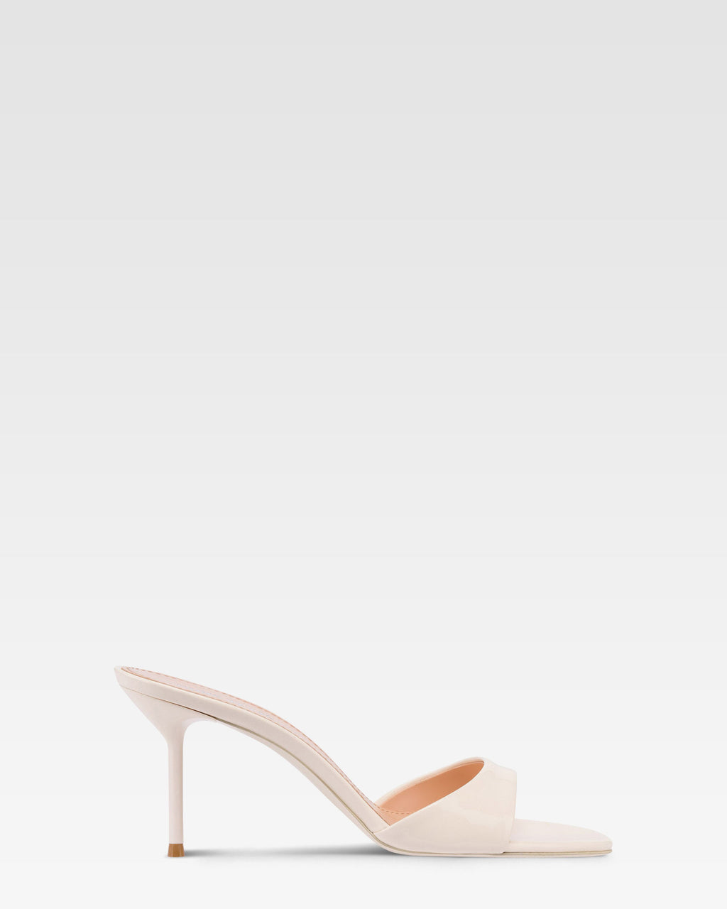 Mules en charol marfil