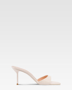 Mules en charol marfil