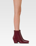 Botines de piel de becerro color rouge noir