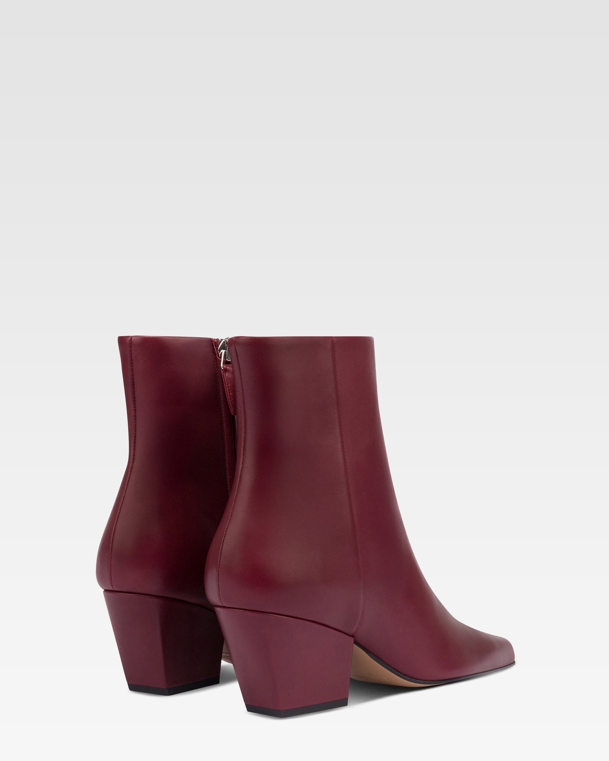 Botines de piel de becerro color rouge noir