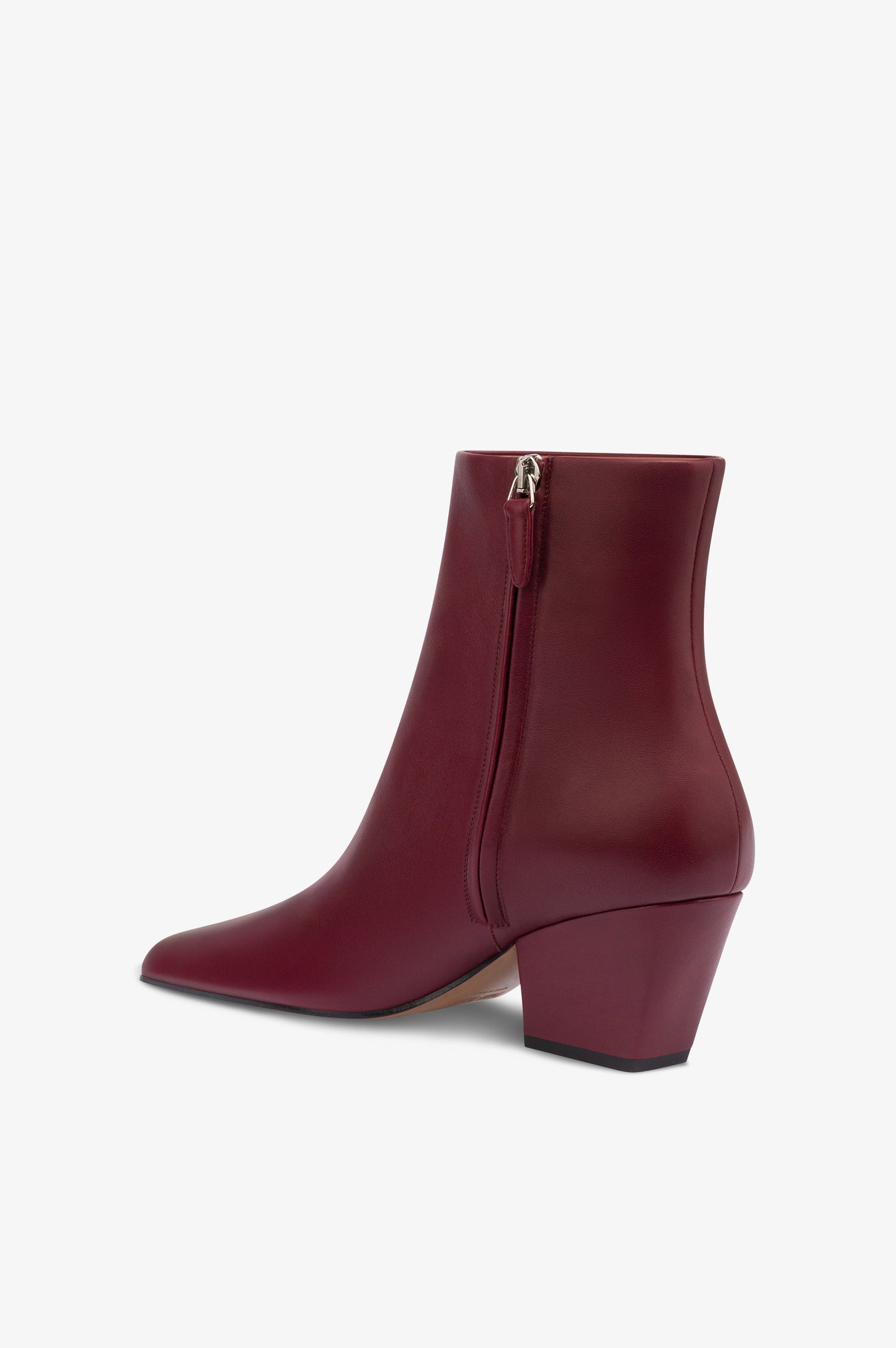 Ankle boots in rouge noir calf leather