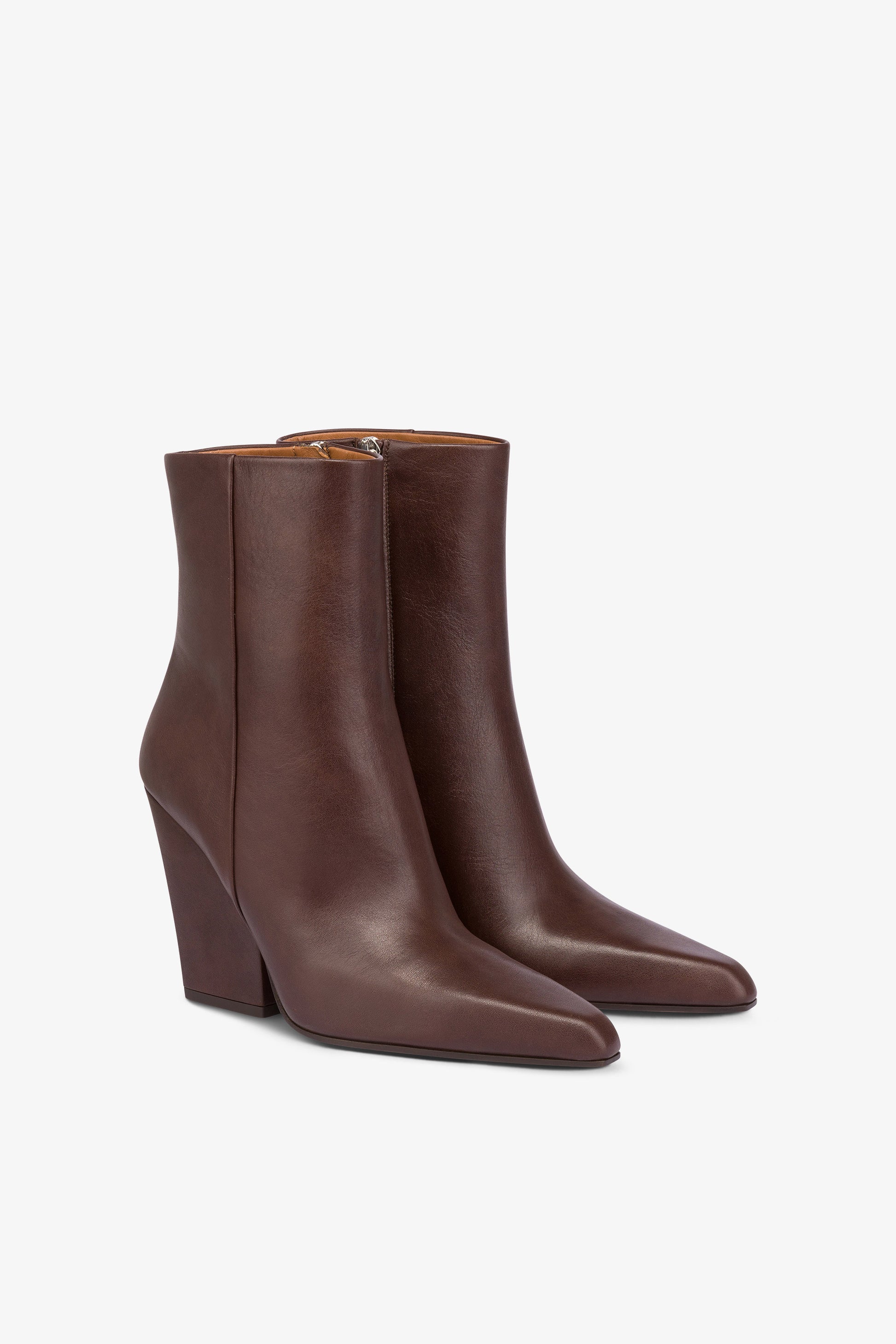 Pointed ankle boots in smooth mocha leather
