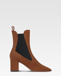 Pointed ankle boots in soft pepper suede leather — Brown