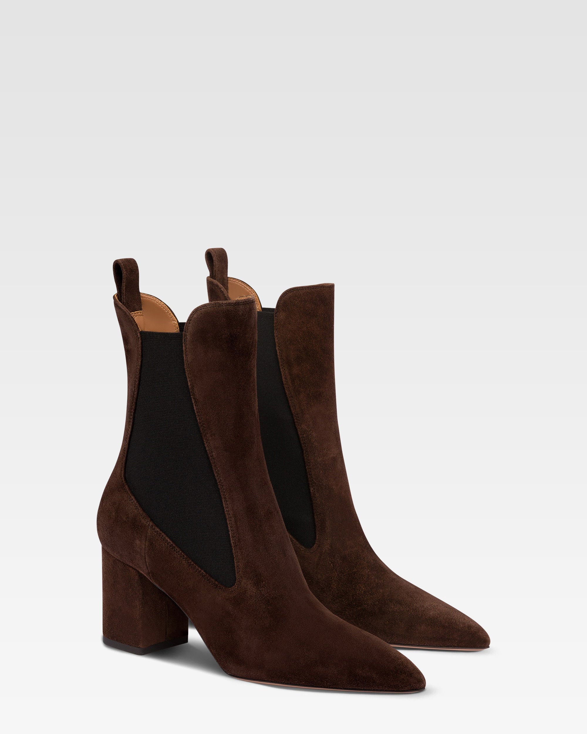 Pointed ankle boots in soft pepper suede leather