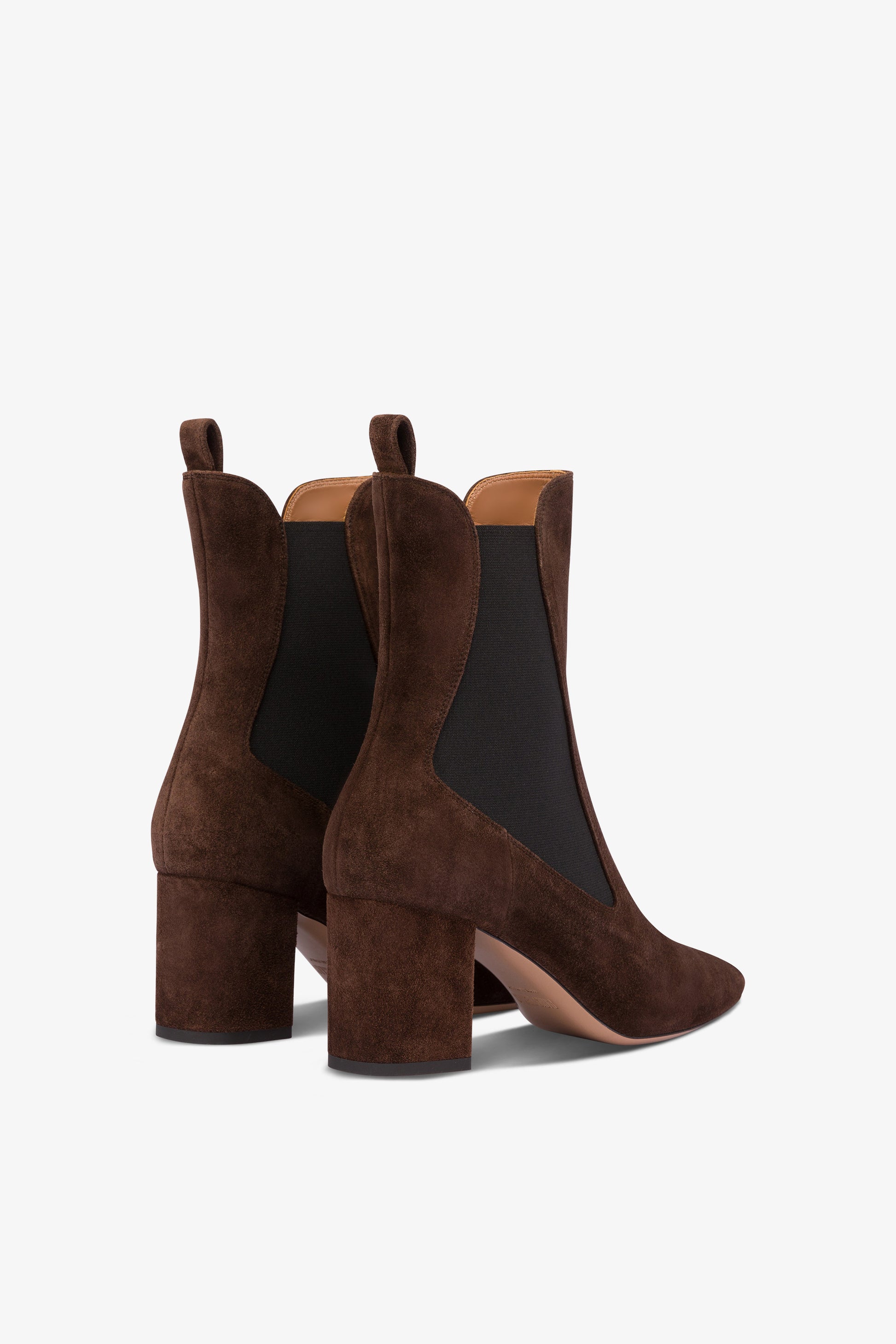 Pointed ankle boots in soft pepper suede leather