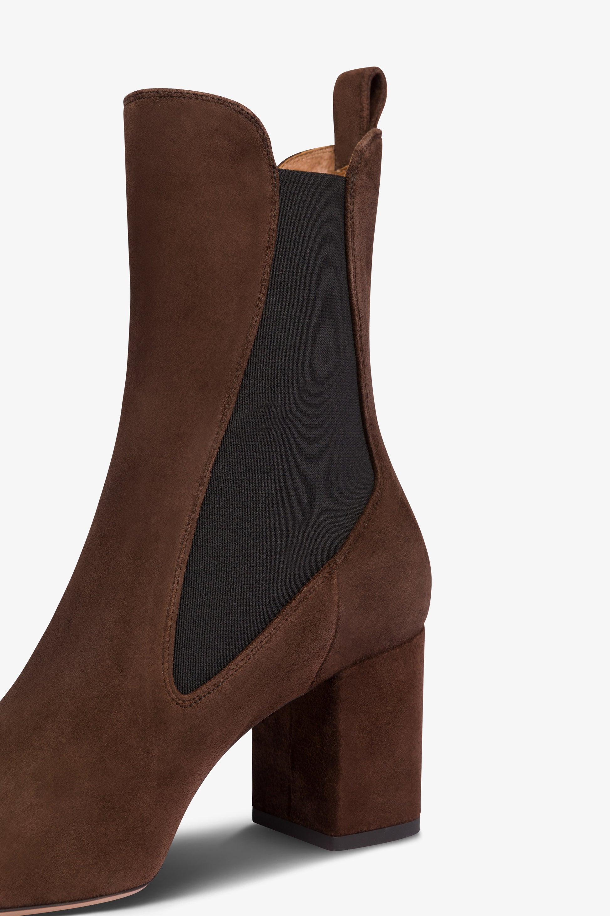 Pointed ankle boots in soft pepper suede leather