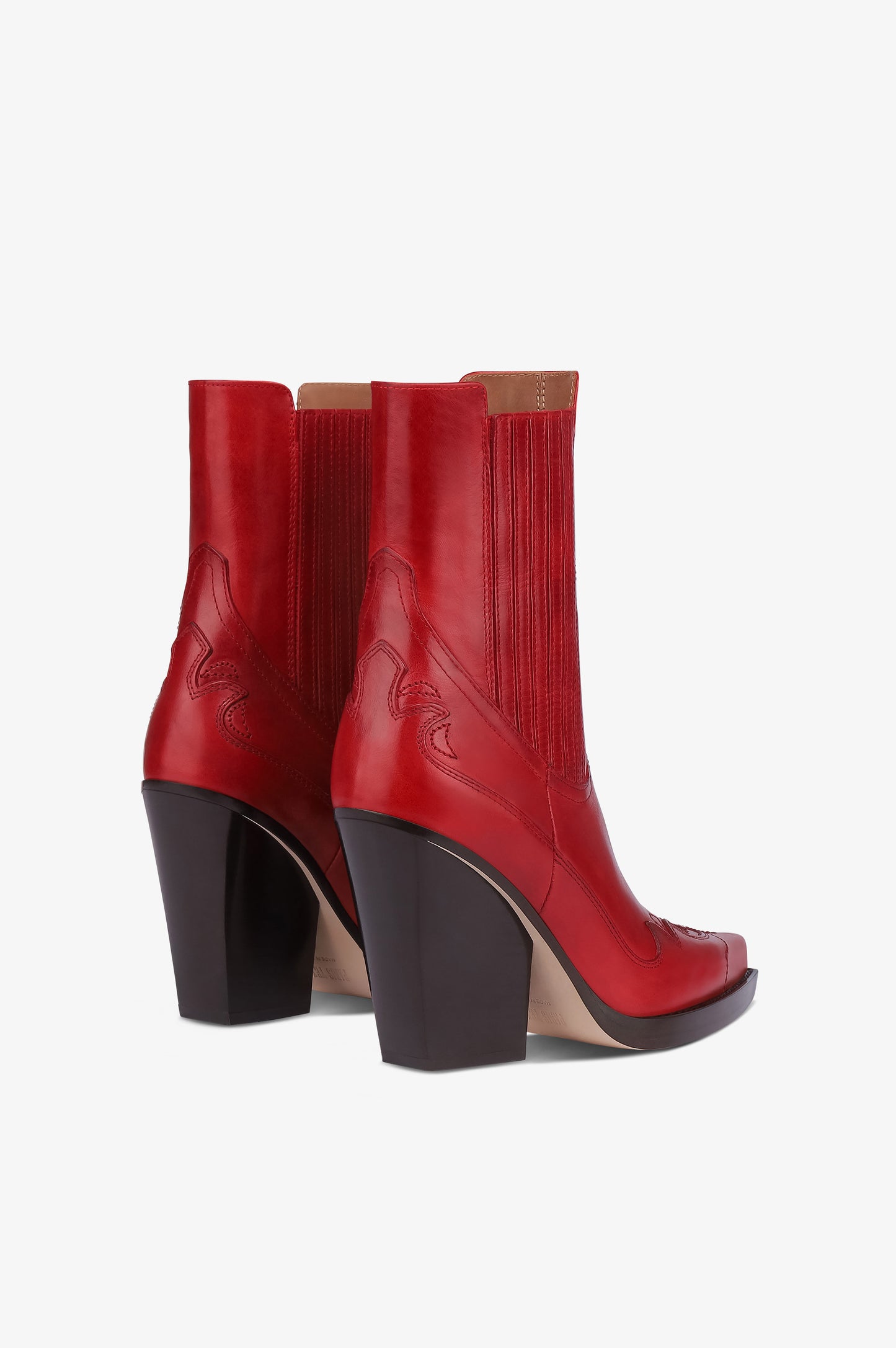 Ankle boots in ruby vintage-effect calf leather