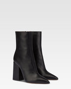 Bottines pointues en cuir lisse noir