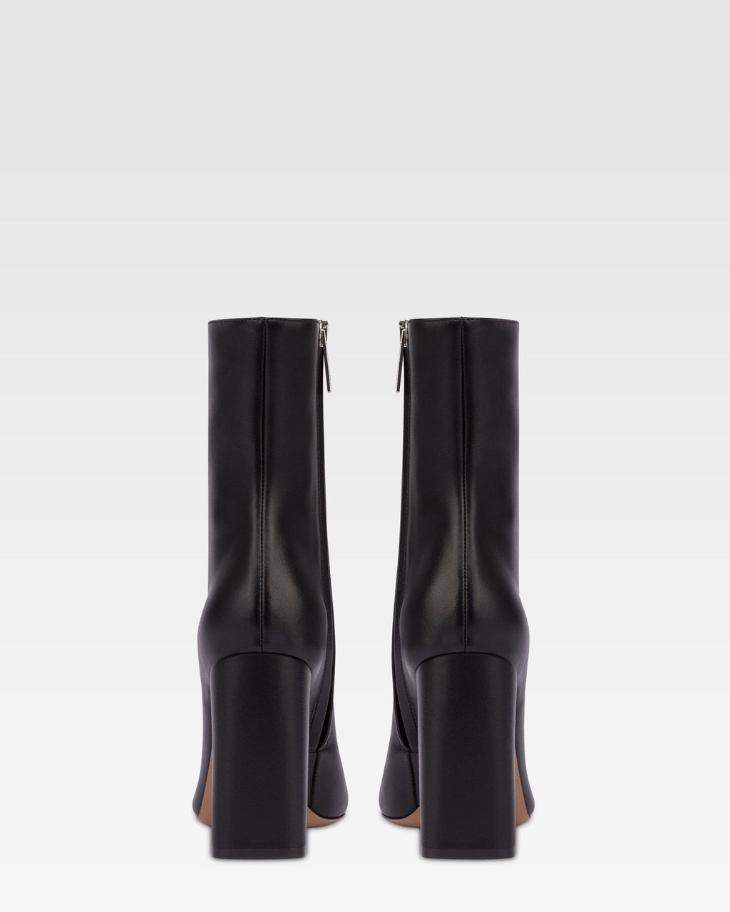 Bottines pointues en cuir lisse noir