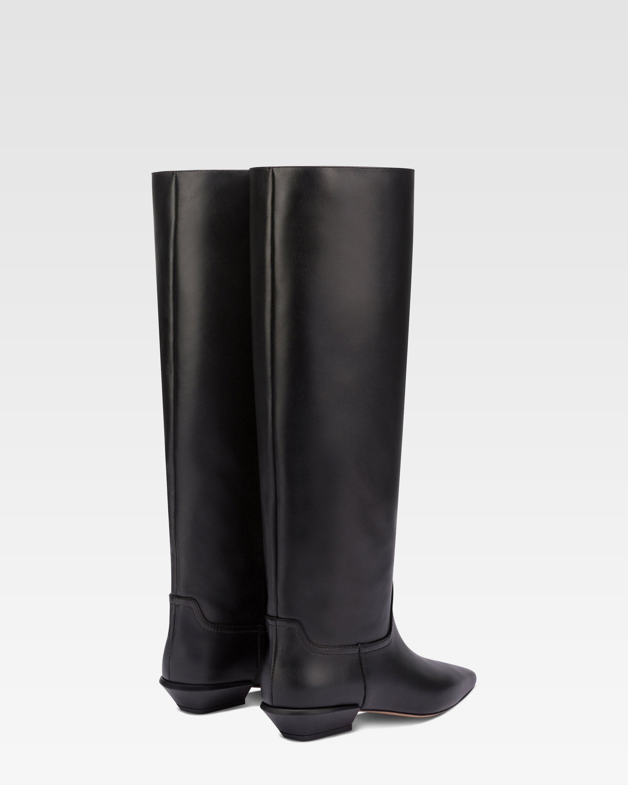 Bottes a hauteur de genou en cuir lisse noir