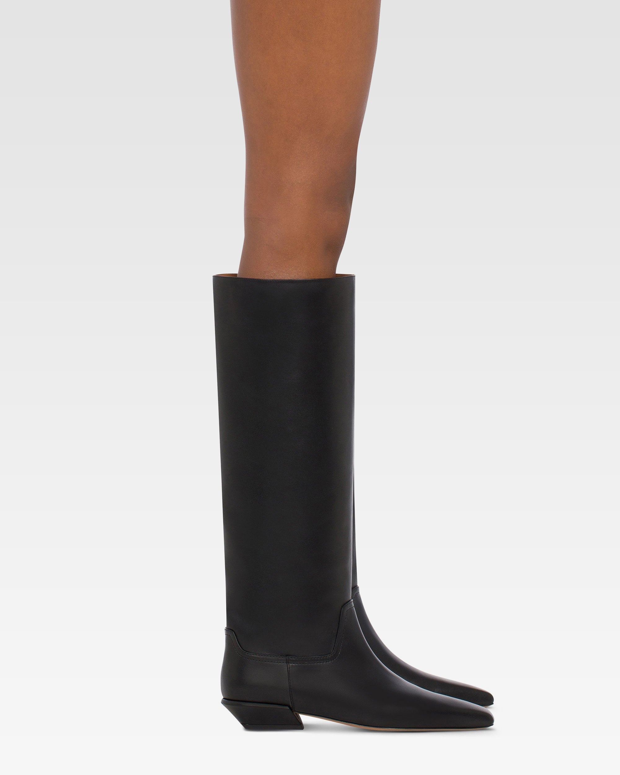 Bottes a hauteur de genou en cuir lisse noir