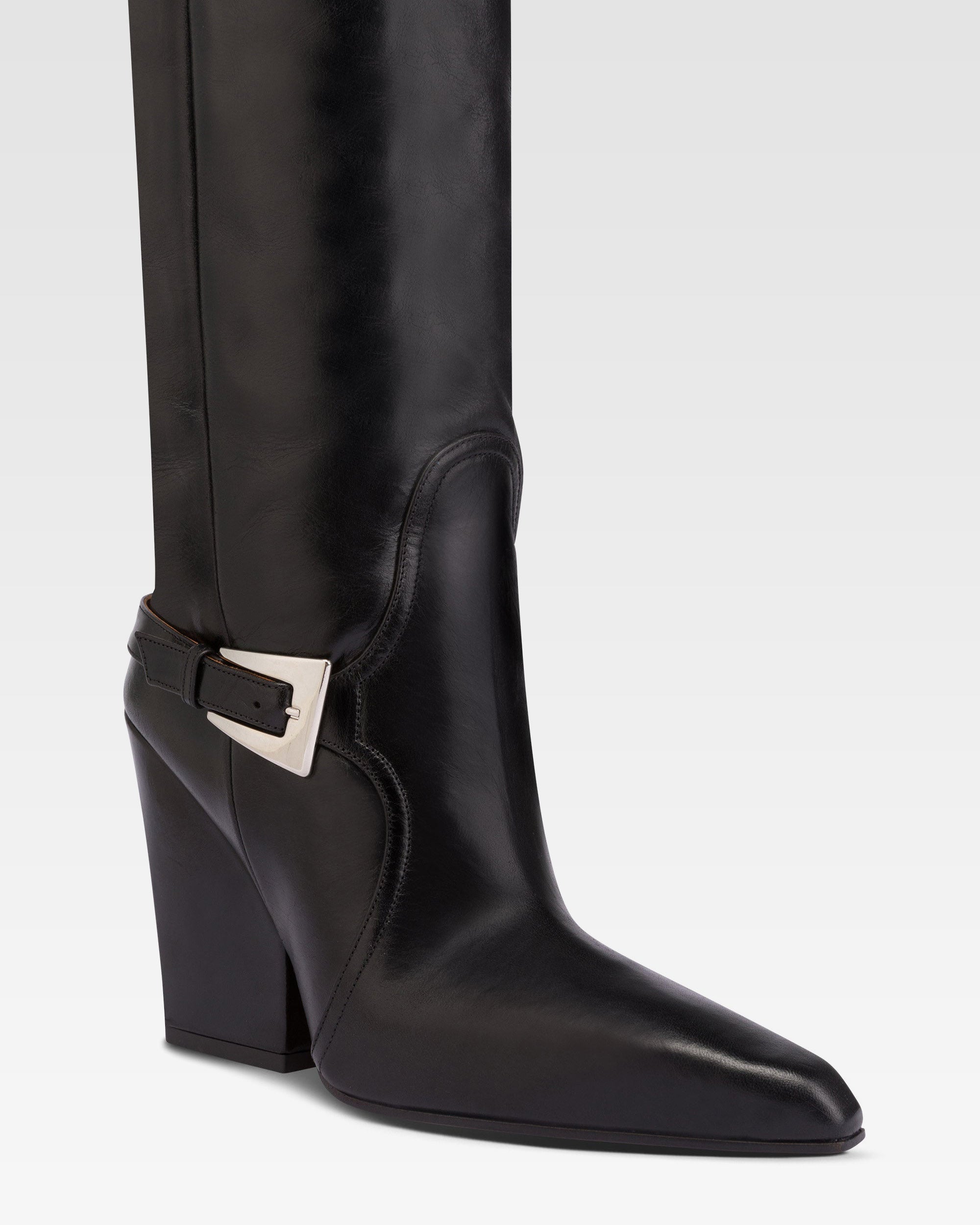 Bottes hautes a hauteur du genou en cuir vintage noir brillant
