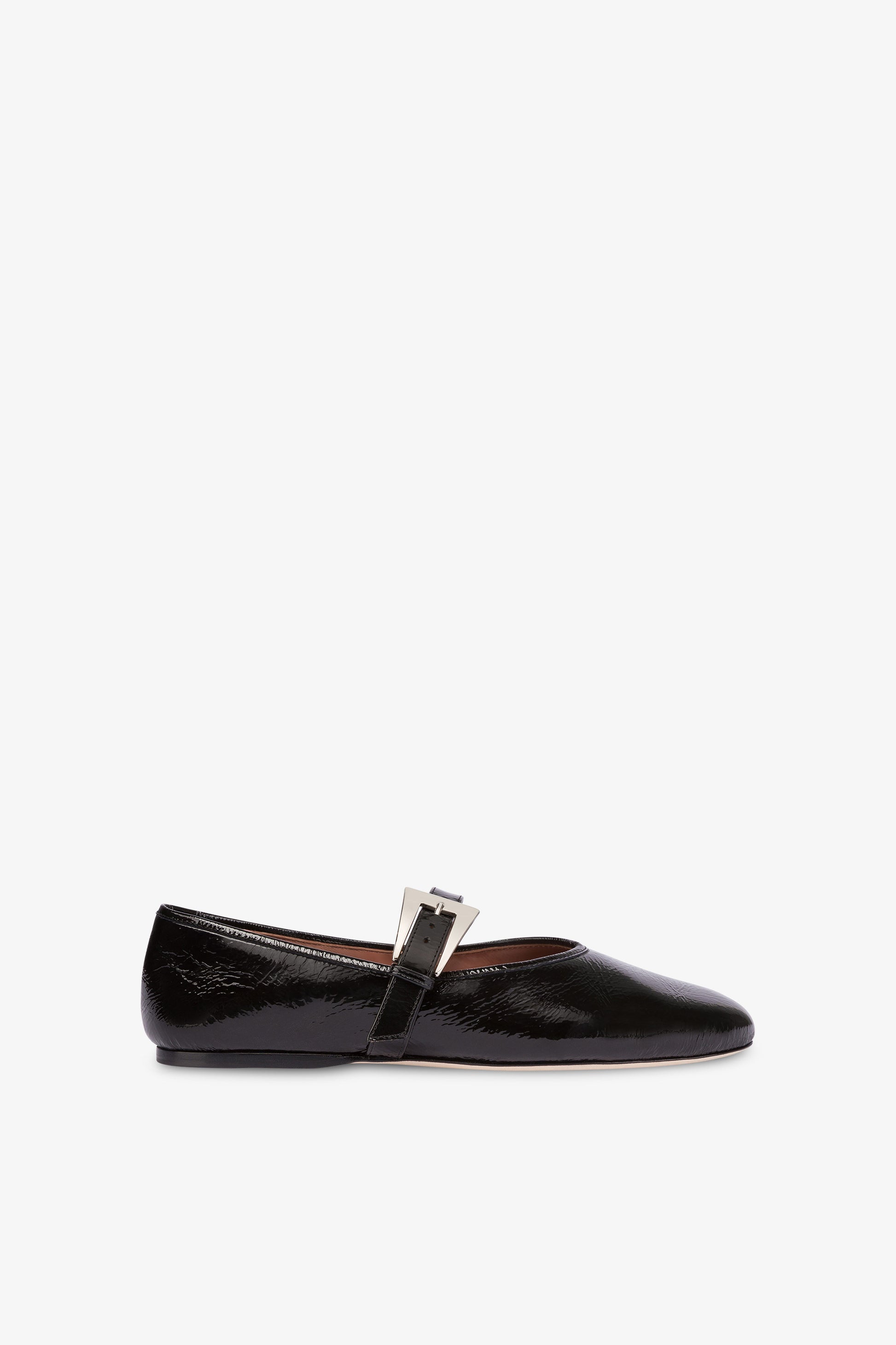 Ballet flats in patent black crinkled leather