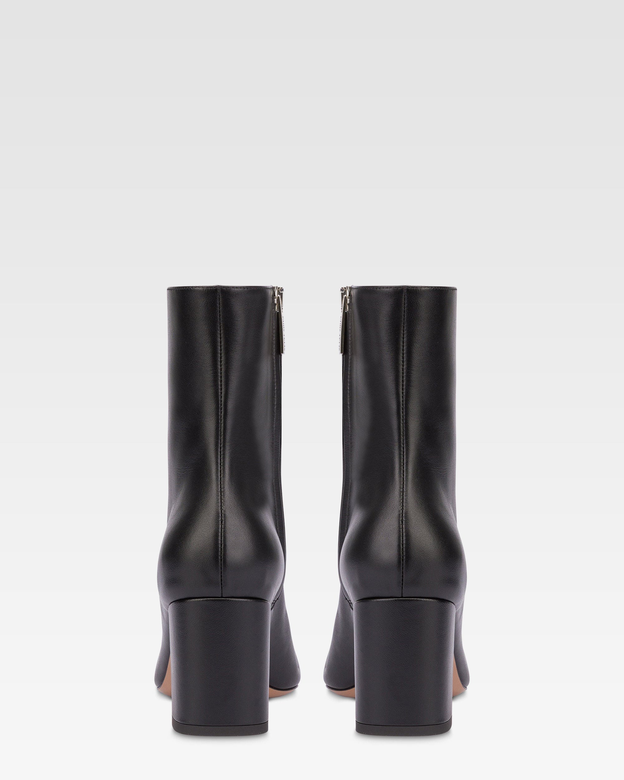 Bottines pointues en cuir lisse noir
