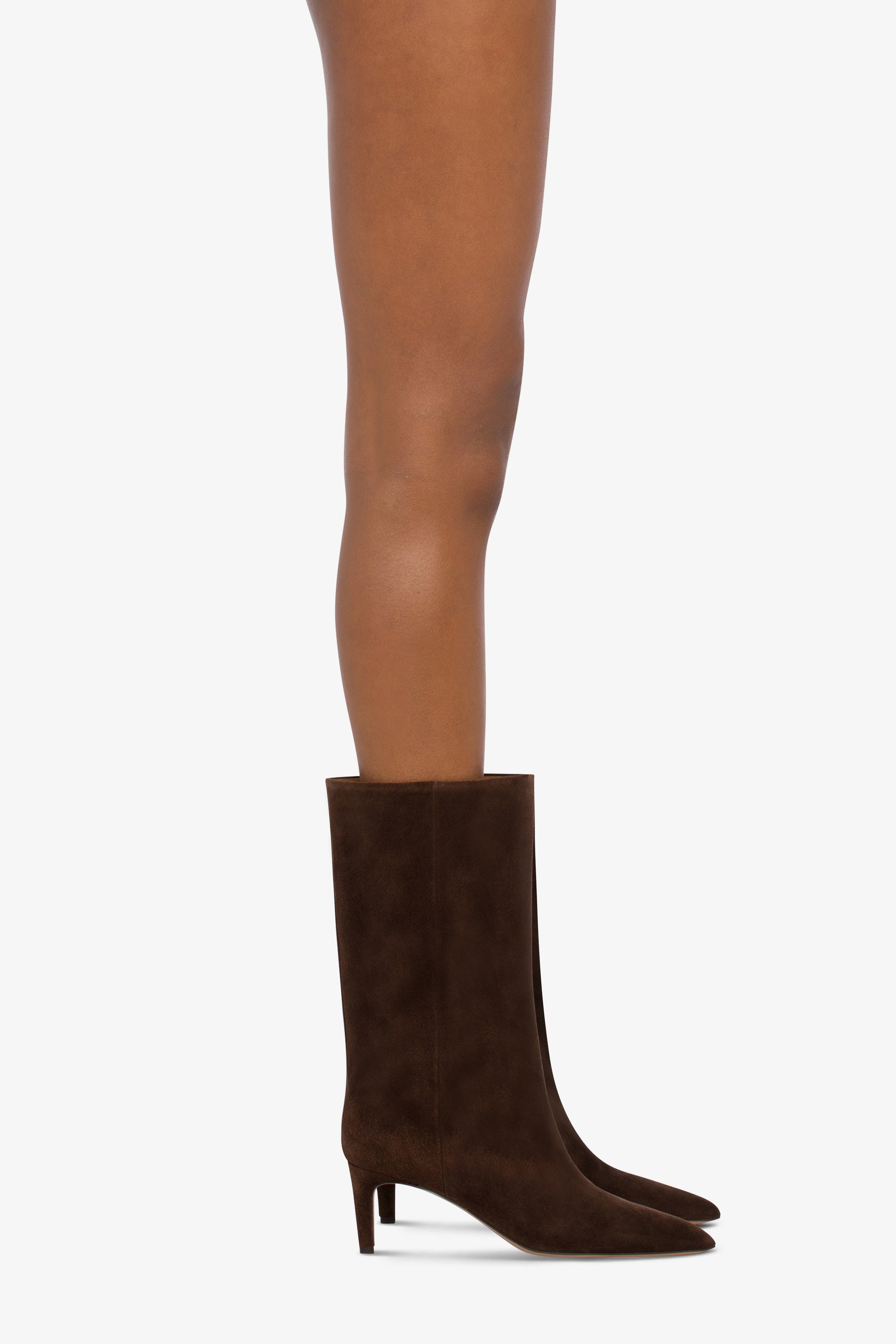 Calf-high boots in smooth pepper suede leather - Produit porté