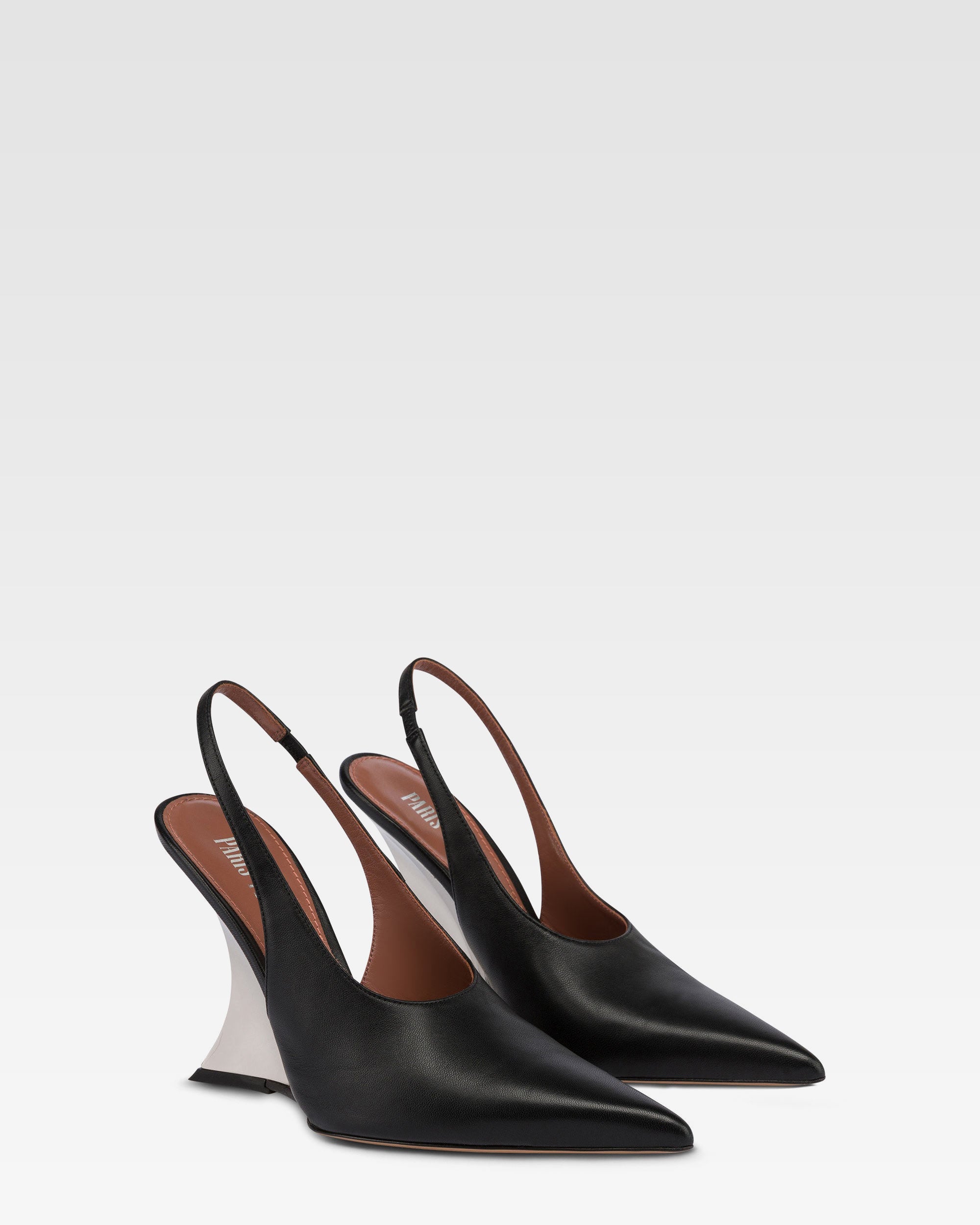 Zapatos de tira de piel negra y plateada