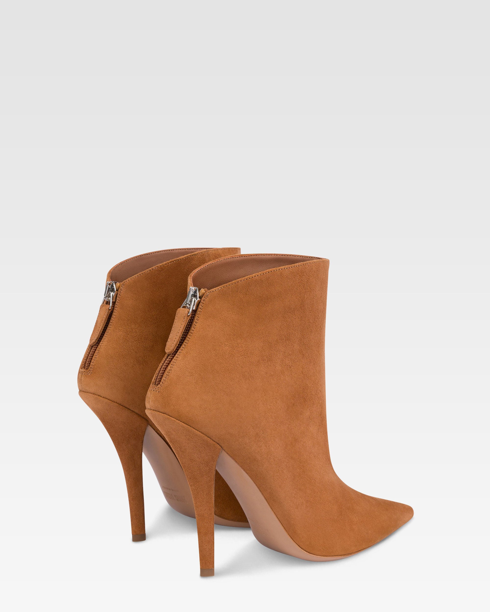 Bottines en cuir suede cognac