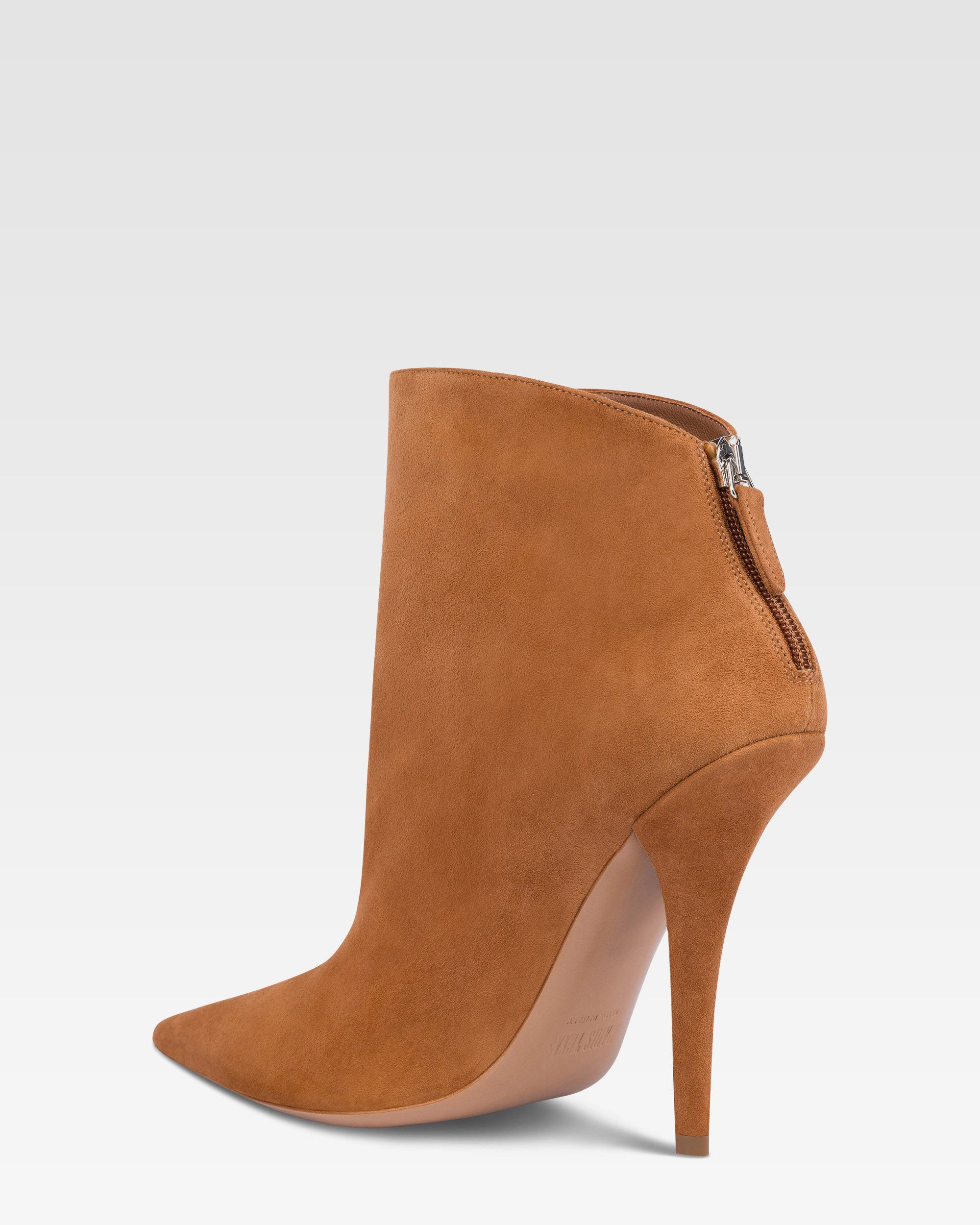Bottines en cuir suede cognac
