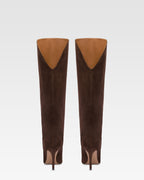 Stiefel aus schokoladenbraunem Wildleder