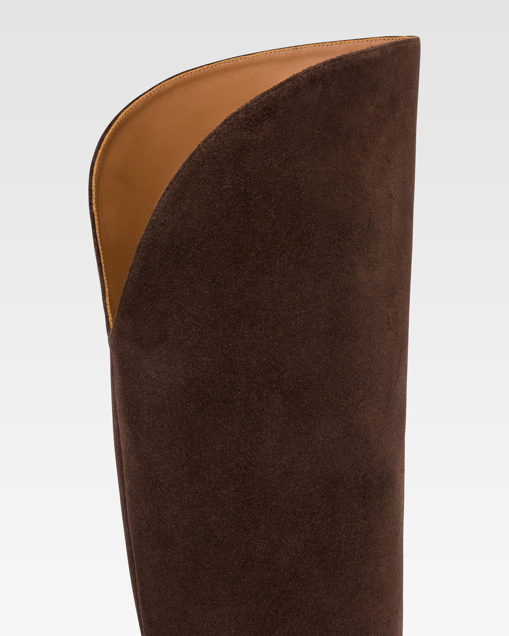 Stiefel aus schokoladenbraunem Wildleder