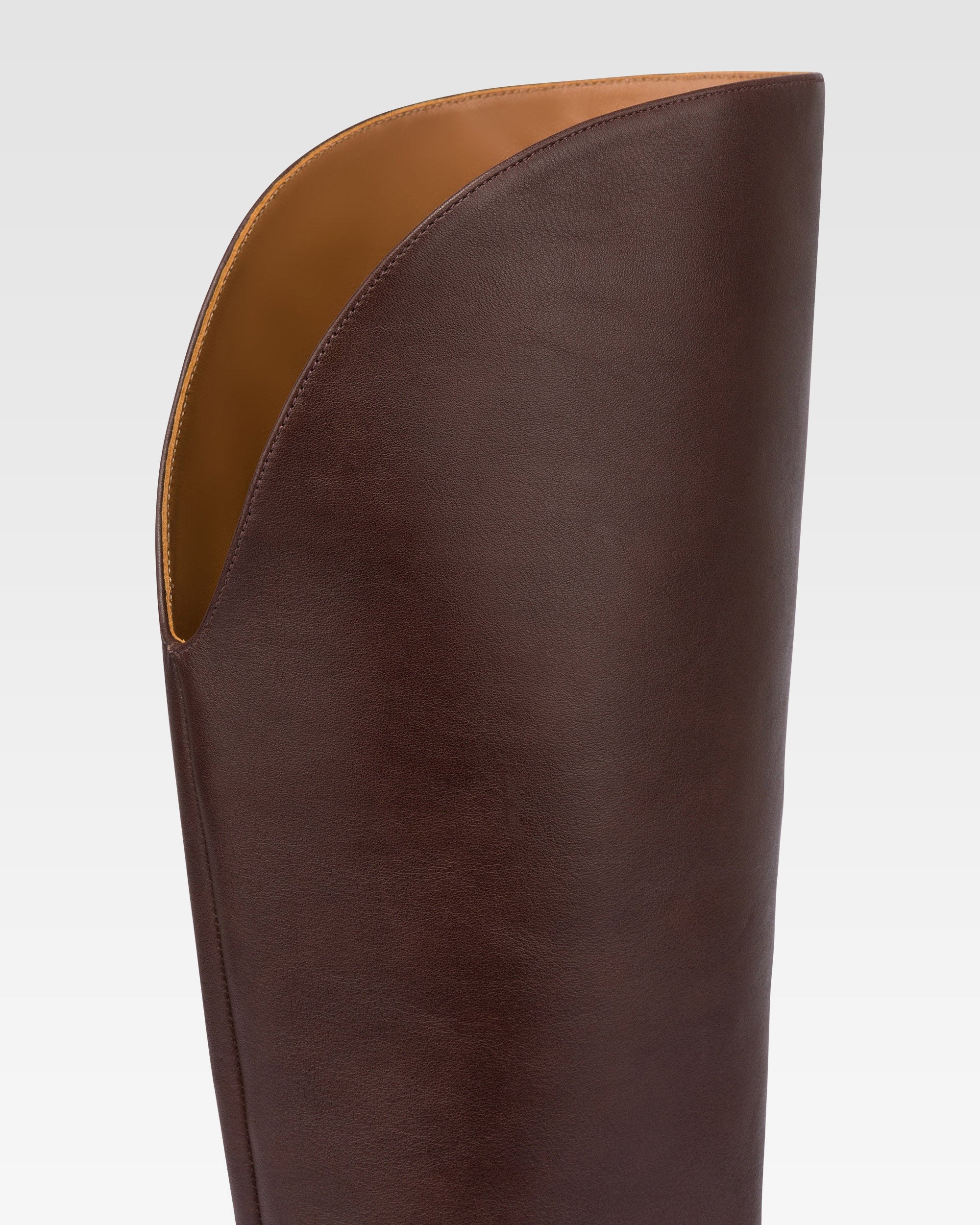 Botas de piel color moca