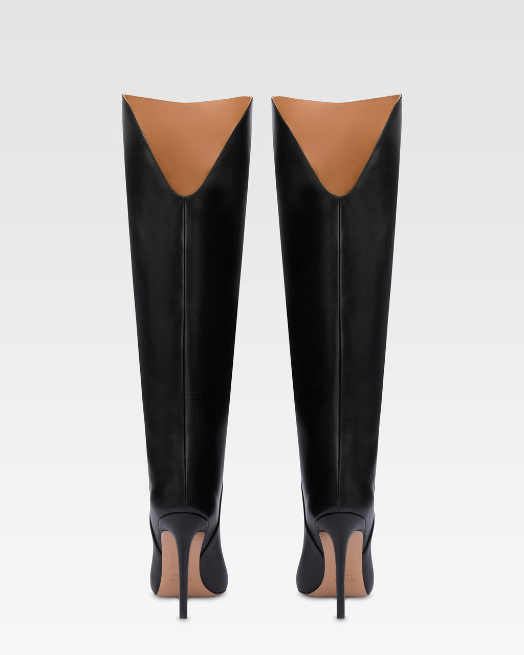 Stiefel aus schwarzem Leder