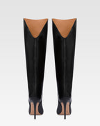 Stiefel aus schwarzem Leder