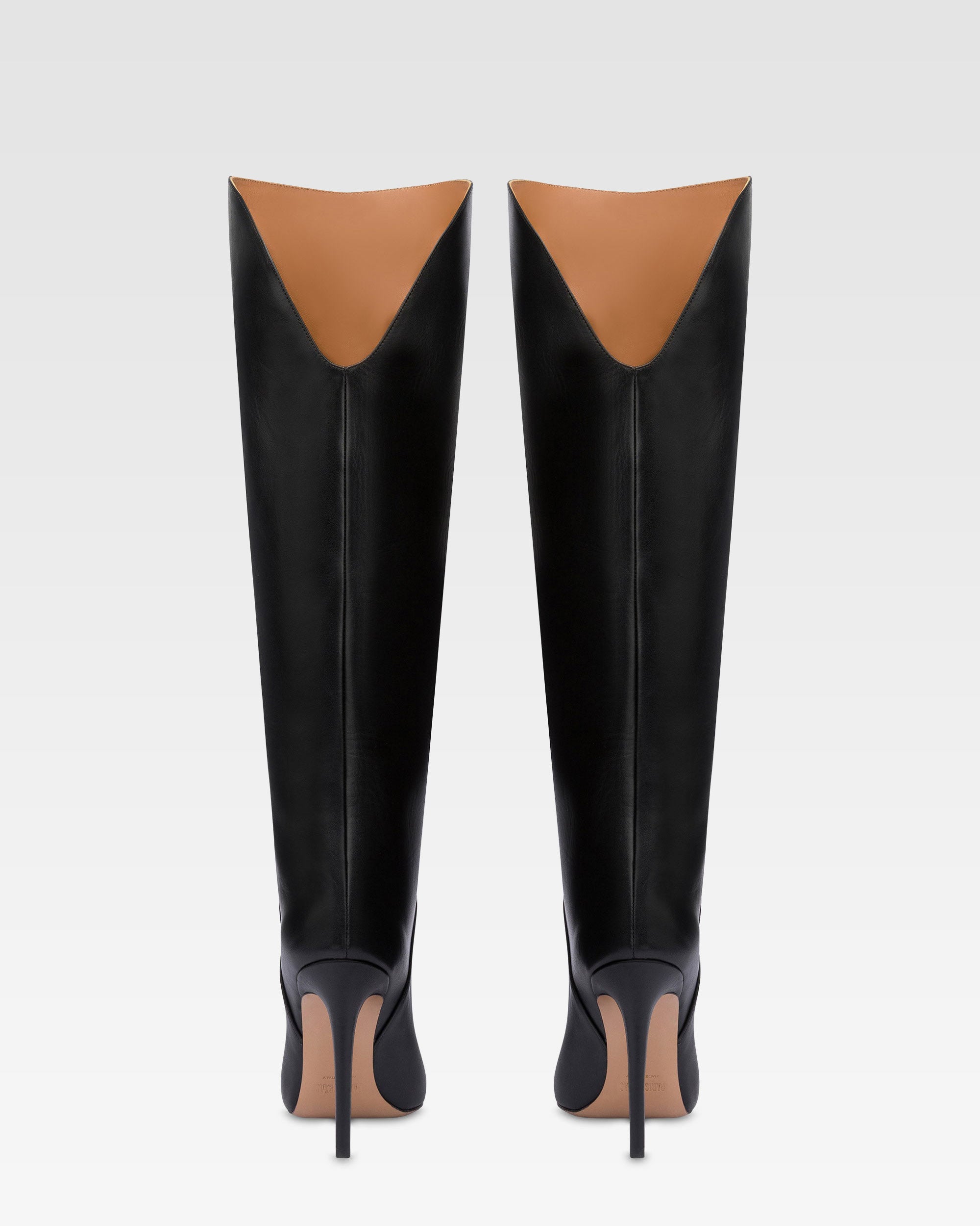 Stiefel aus schwarzem Leder